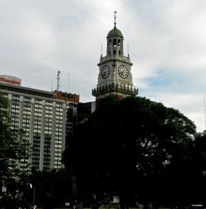 entering recoletta neighborhood