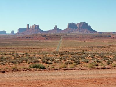 Monument valley, a bit smoggy