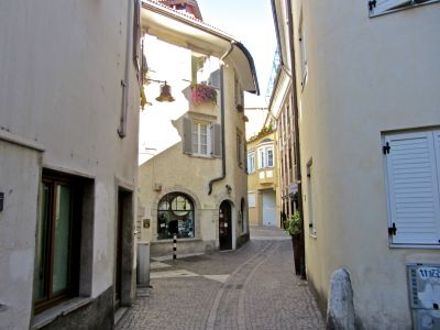 small back street to get to the gondola